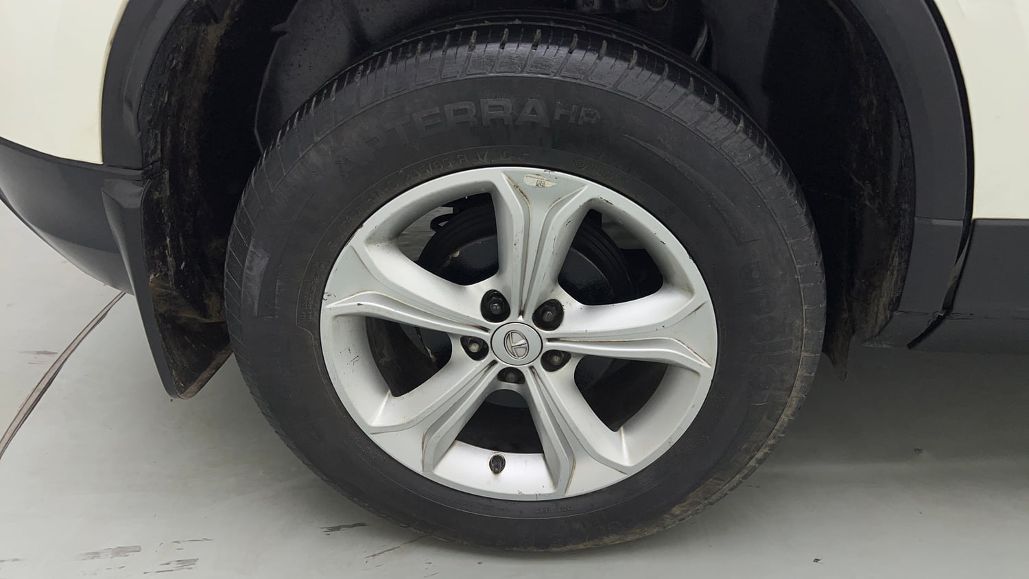 Used 2023 Tata Harrier XT Plus Diesel Manual tyres RIGHT REAR TYRE RIM VIEW