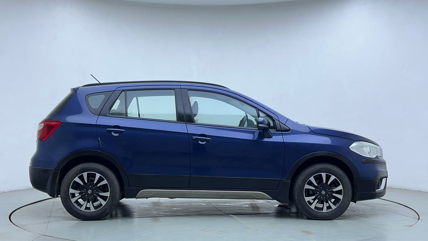 Used 2018 Maruti Suzuki S-Cross Zeta 1.3 Diesel Manual exterior RIGHT SIDE VIEW