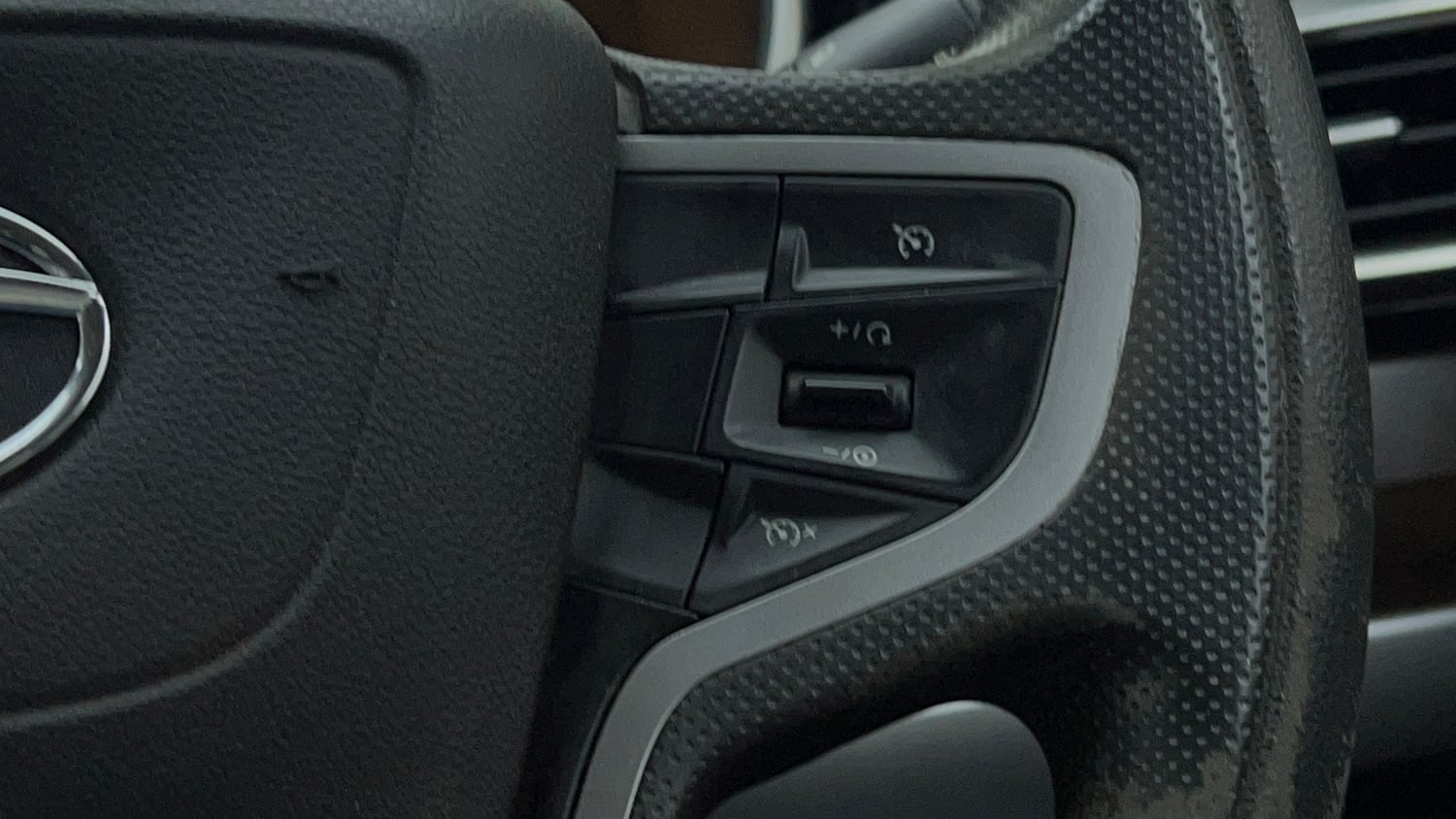 Used 2023 Tata Harrier XT Plus Diesel Manual top_features Cruise control