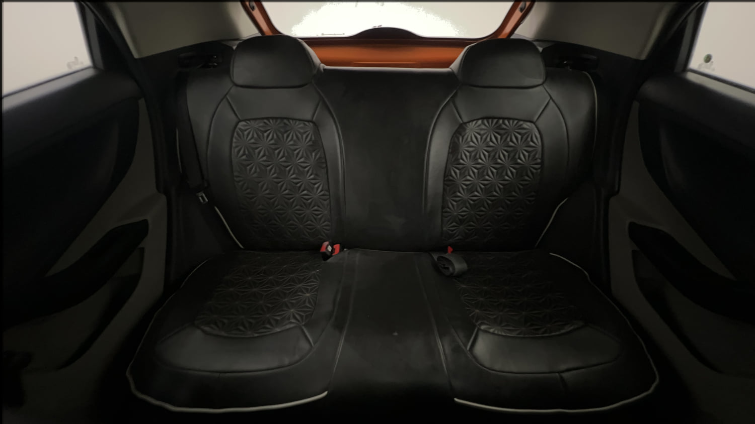Used 2018 Tata Nexon XE Petrol Manual interior REAR SEAT CONDITION VIEW