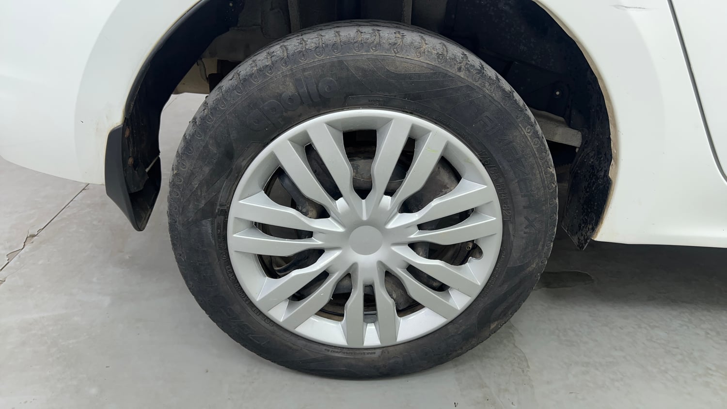 Used 2022 Tata Tigor XZ Plus CNG Cng Manual tyres RIGHT REAR TYRE RIM VIEW
