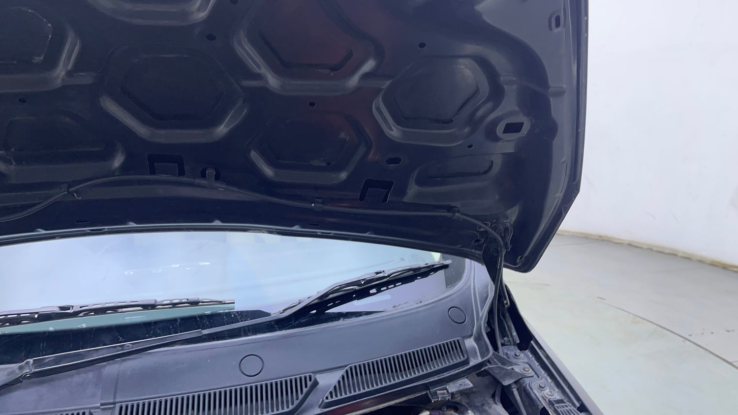 Used 2018 Ford Figo Aspire Trend 1.2 Ti-VCT Petrol Manual engine ENGINE LEFT SIDE HINGE & APRON VIEW