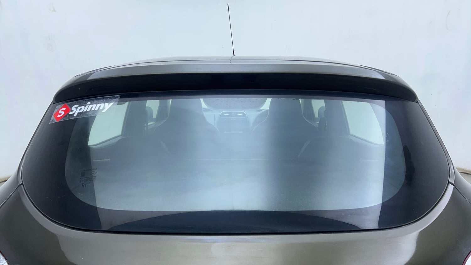 Used 2016 Renault Kwid RXT Petrol Manual exterior BACK WINDSHIELD VIEW