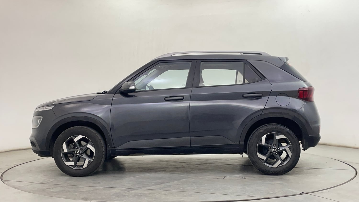 Used 2021 Hyundai Venue SX 1.0 Turbo Petrol Manual exterior LEFT SIDE VIEW