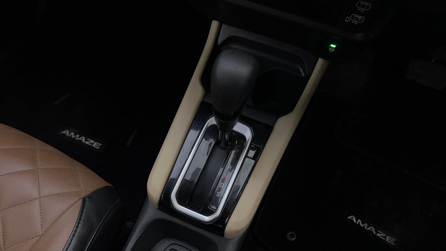 Used 2025 Honda Amaze VX 1.2 Petrol CVT Petrol Automatic interior GEAR  KNOB VIEW
