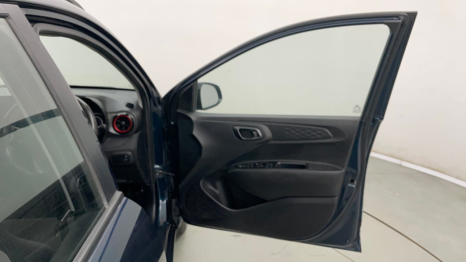 Used 2020 Hyundai Grand i10 Nios Sportz 1.0 Turbo GDi Petrol Manual interior RIGHT FRONT DOOR OPEN VIEW