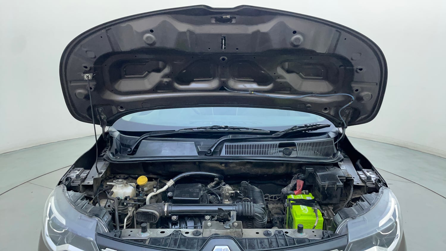 Used 2023 Renault Triber RXZ EASY-R AMT Petrol Automatic engine ENGINE & BONNET OPEN FRONT VIEW