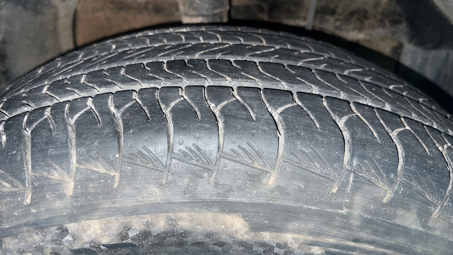 Used 2025 Maruti Suzuki Grand Vitara Delta Smart Hybrid Petrol Manual tyres RIGHT FRONT TYRE TREAD VIEW