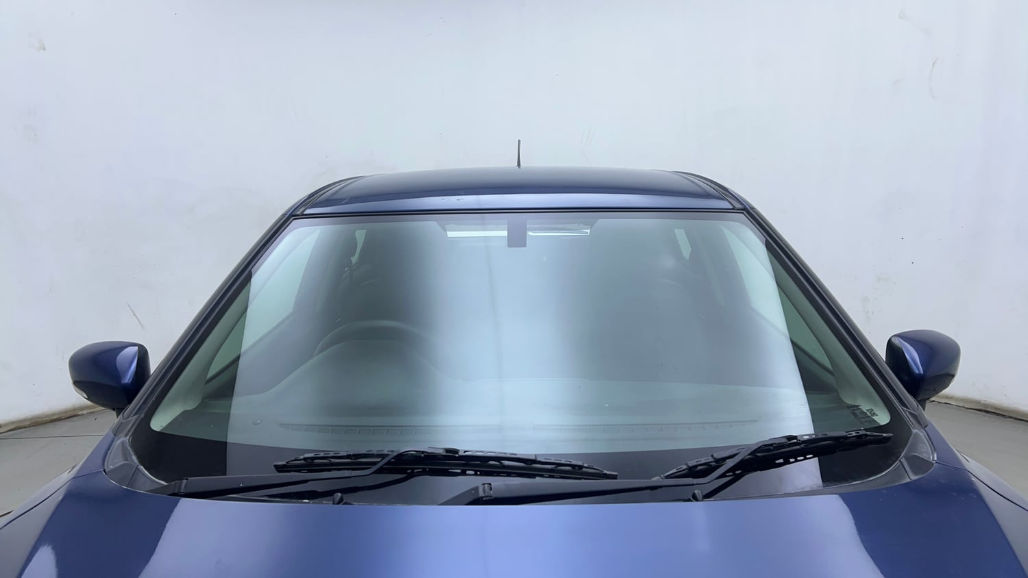 Used 2018 Maruti Suzuki Baleno Alpha 1.2 Petrol Manual exterior FRONT WINDSHIELD VIEW