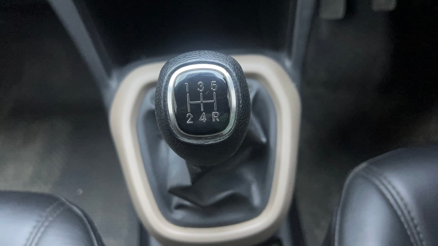 Used 2014 Hyundai Grand i10 Sportz 1.2 Kappa VTVT Petrol Manual interior GEAR  KNOB VIEW