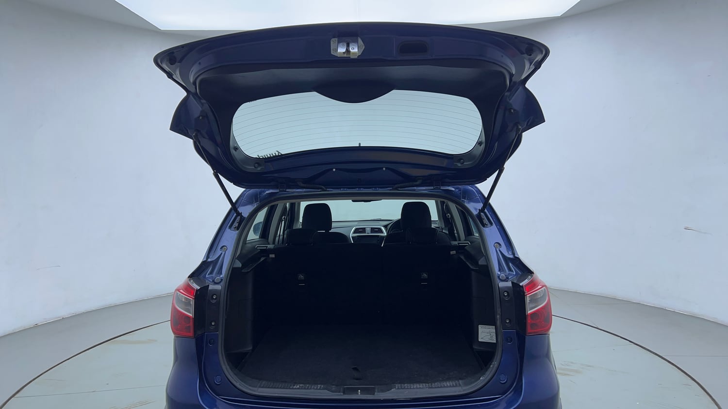 Used 2018 Maruti Suzuki S-Cross Zeta 1.3 Diesel Manual interior DICKY DOOR OPEN VIEW