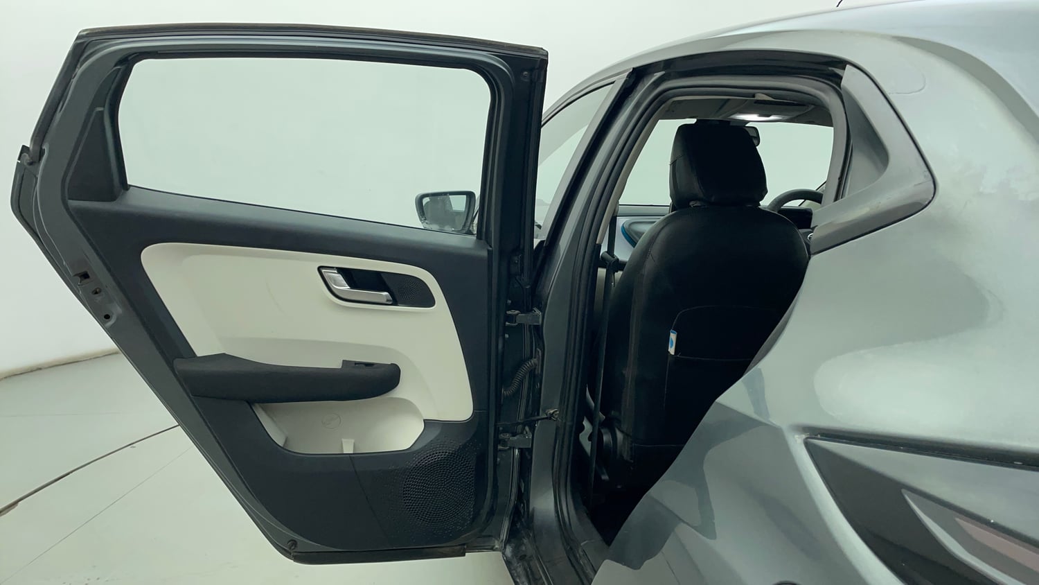 Used 2021 Tata Altroz XZ Diesel Diesel Manual interior LEFT REAR DOOR OPEN VIEW