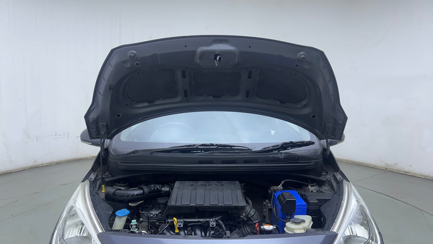 Used 2017 Hyundai Grand i10 Sportz (O) AT 1.2 Kappa VTVT Petrol Automatic engine ENGINE & BONNET OPEN FRONT VIEW