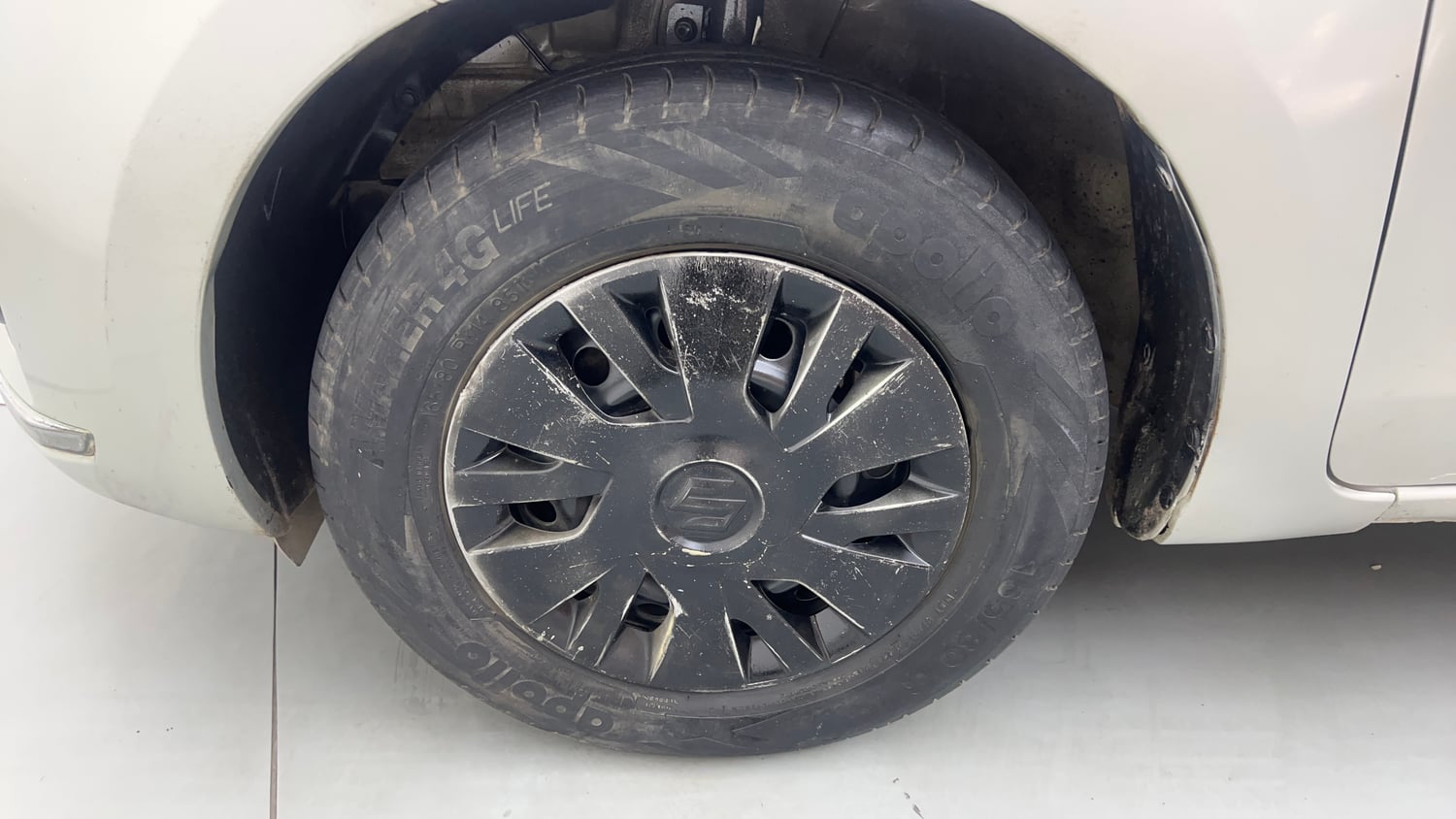 Used 2017 Maruti Suzuki Dzire VXi Petrol Manual tyres LEFT FRONT TYRE RIM VIEW