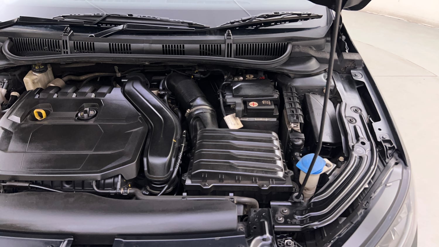 Used 2023 Skoda Slavia Style 1.5L TSI DSG Petrol Automatic engine ENGINE LEFT SIDE HINGE & APRON VIEW