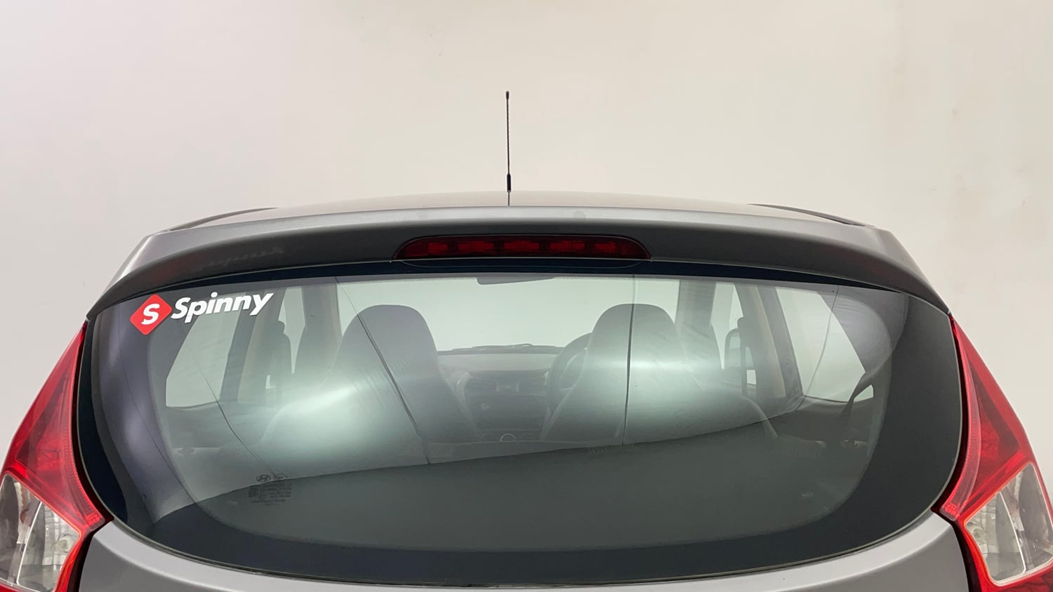 Used 2013 Hyundai Eon Magna Petrol Manual exterior BACK WINDSHIELD VIEW
