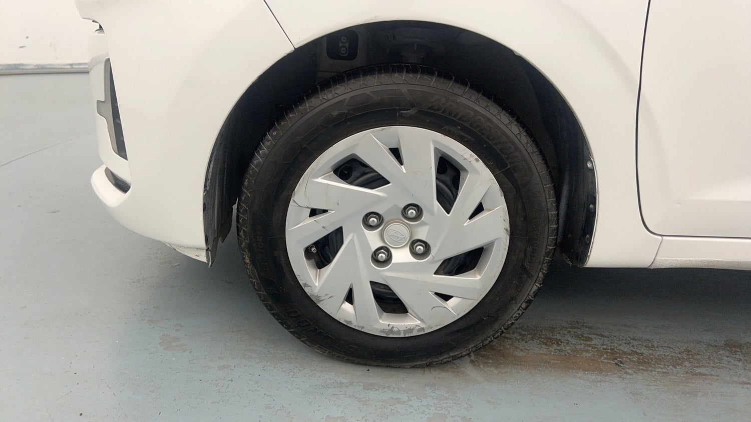 Used 2023 Hyundai Grand i10 Nios Magna 1.2 Kappa VTVT Petrol Manual tyres LEFT FRONT TYRE RIM VIEW