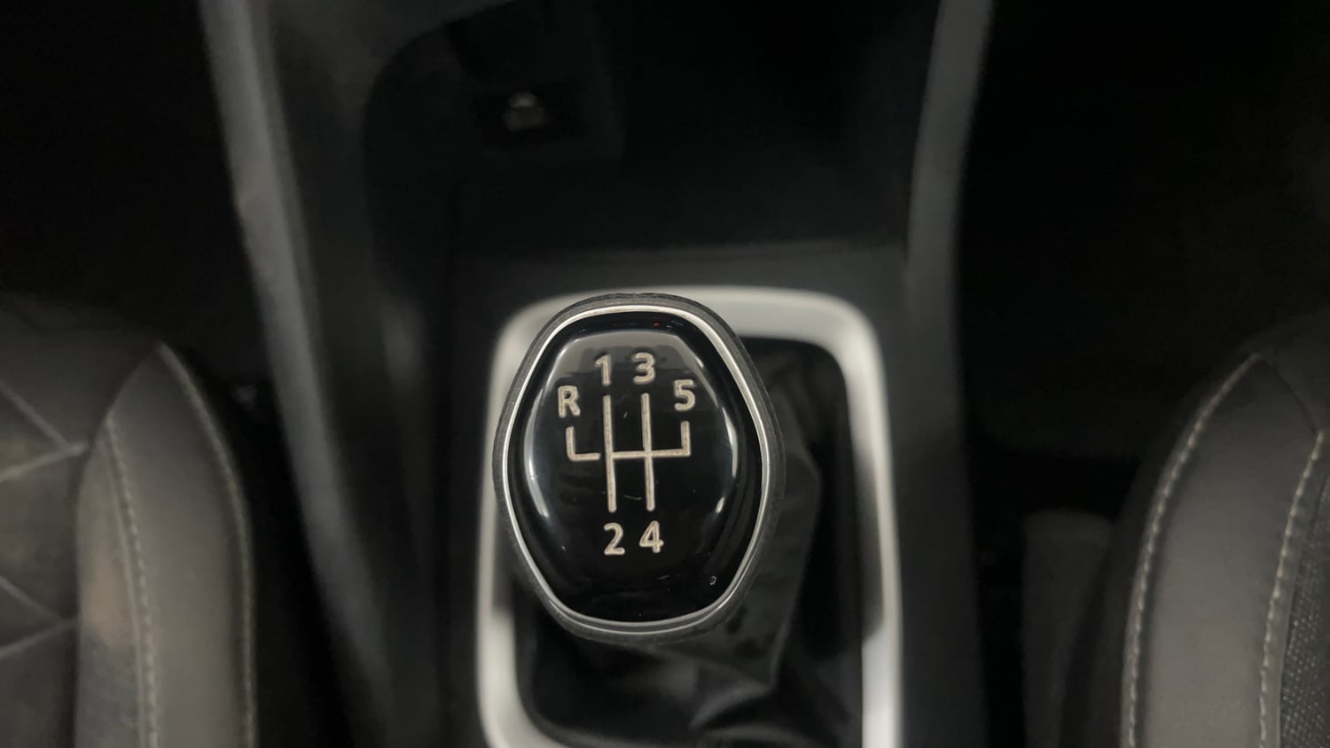 Used 2023 Nissan Magnite XV Premium Petrol Manual interior GEAR  KNOB VIEW