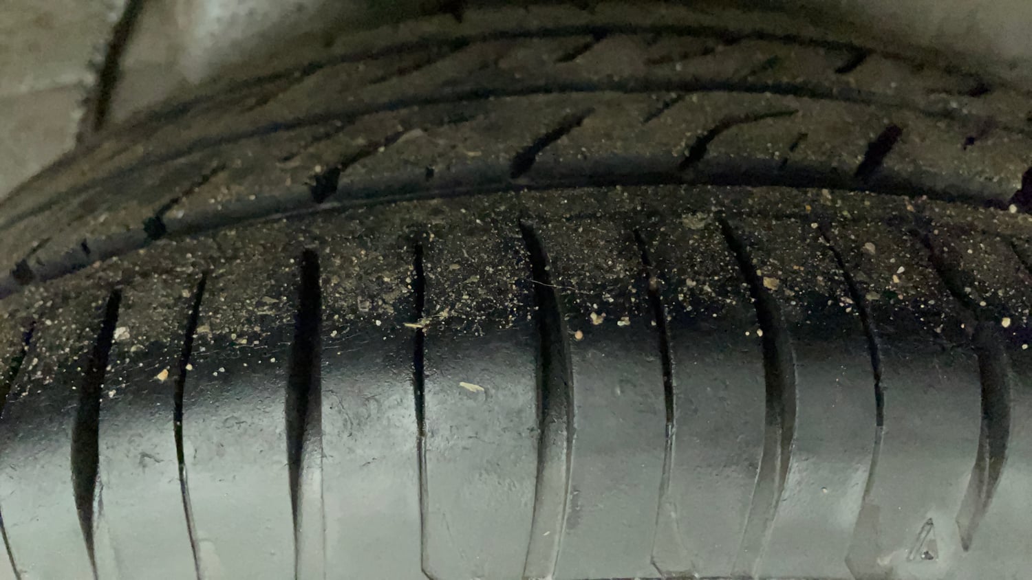 Used 2012 Hyundai i20 Asta 1.2 Petrol Manual tyres LEFT REAR TYRE TREAD VIEW