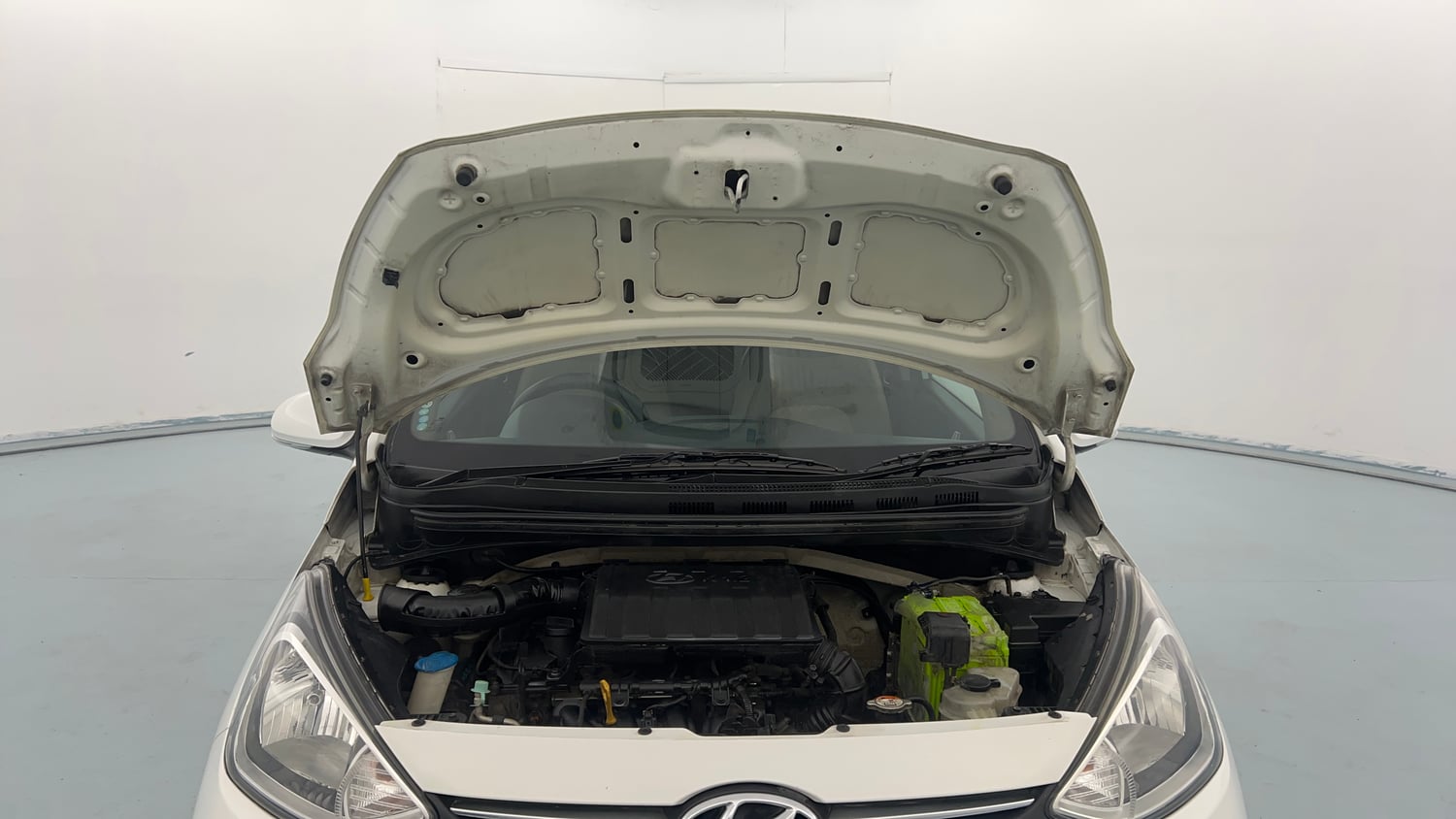 Used 2014 Hyundai Xcent S 1.2 Petrol Manual engine ENGINE & BONNET OPEN FRONT VIEW