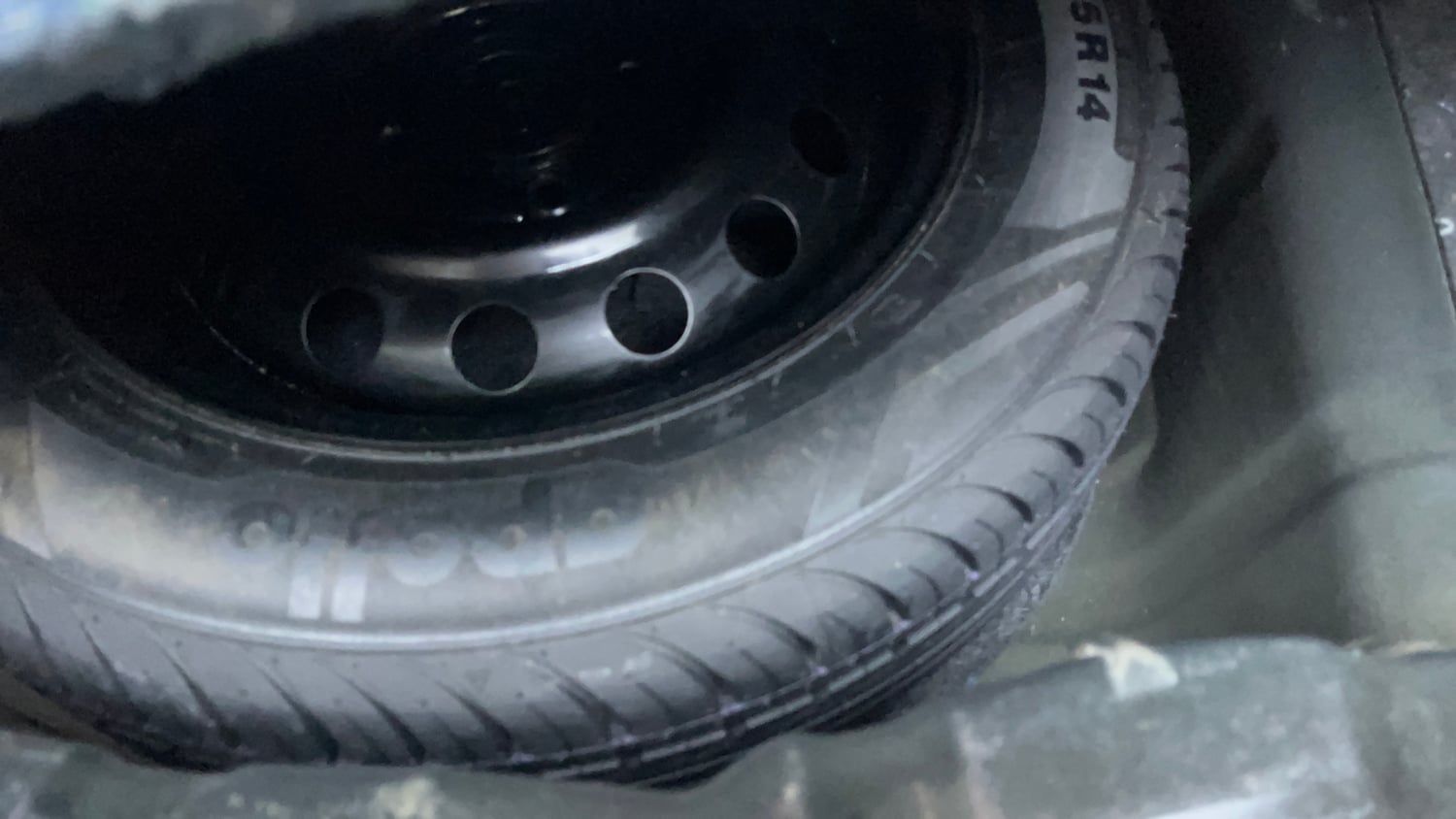 Used 2018 Ford Figo Aspire Trend 1.2 Ti-VCT Petrol Manual tyres SPARE TYRE VIEW