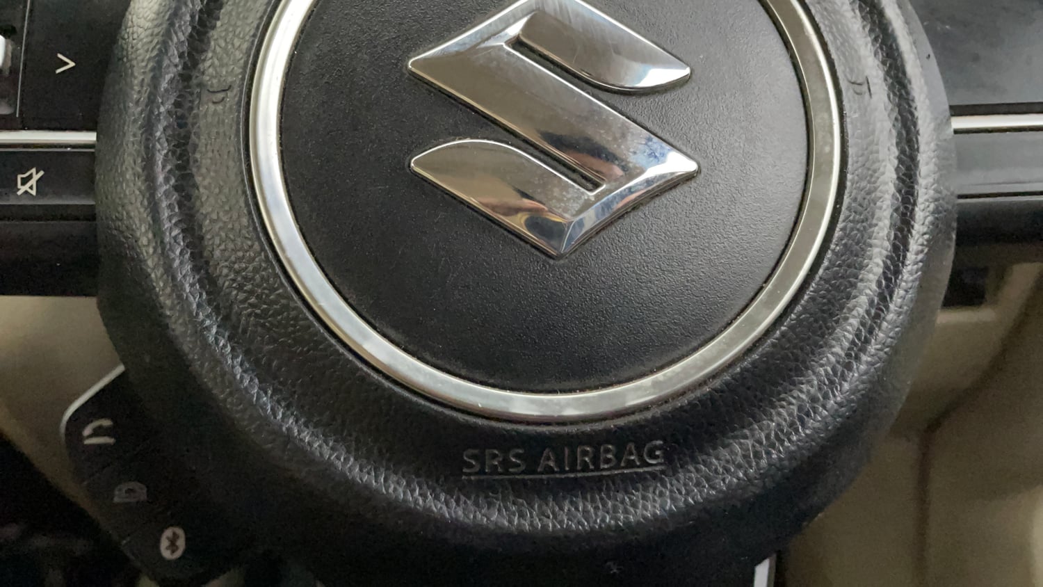 Used 2017 Maruti Suzuki Dzire VXi Petrol Manual top_features Airbags