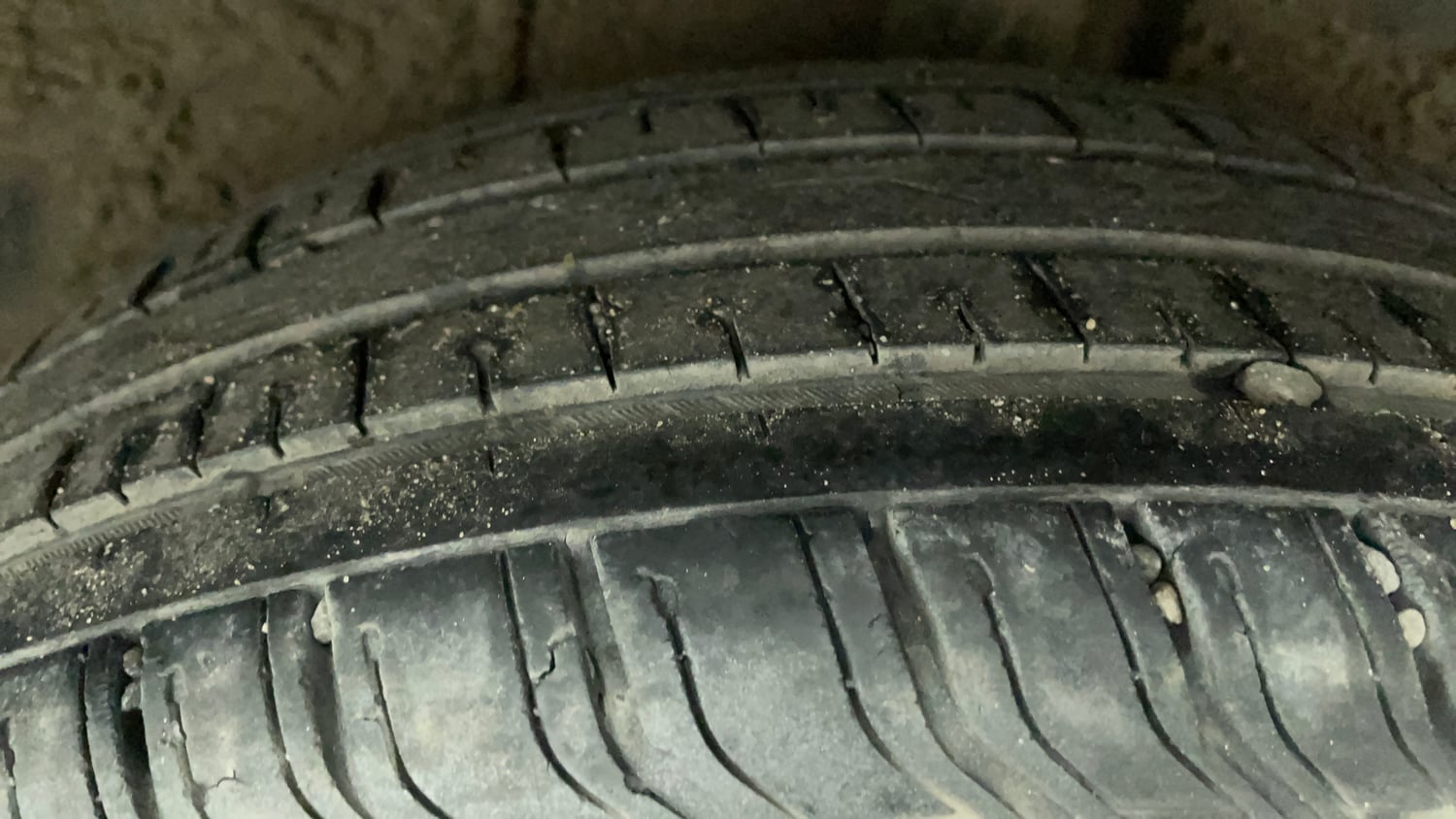Used 2021 Tata Altroz XZ Diesel Diesel Manual tyres LEFT REAR TYRE TREAD VIEW