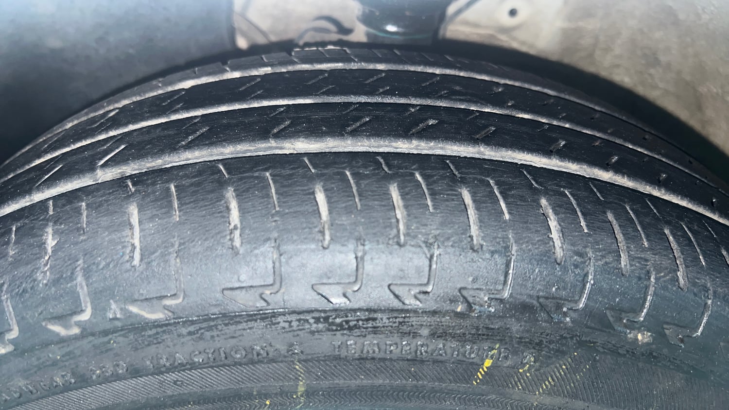 Used 2022 Maruti Suzuki Ignis Sigma 1.2 MT Petrol Manual tyres LEFT FRONT TYRE TREAD VIEW