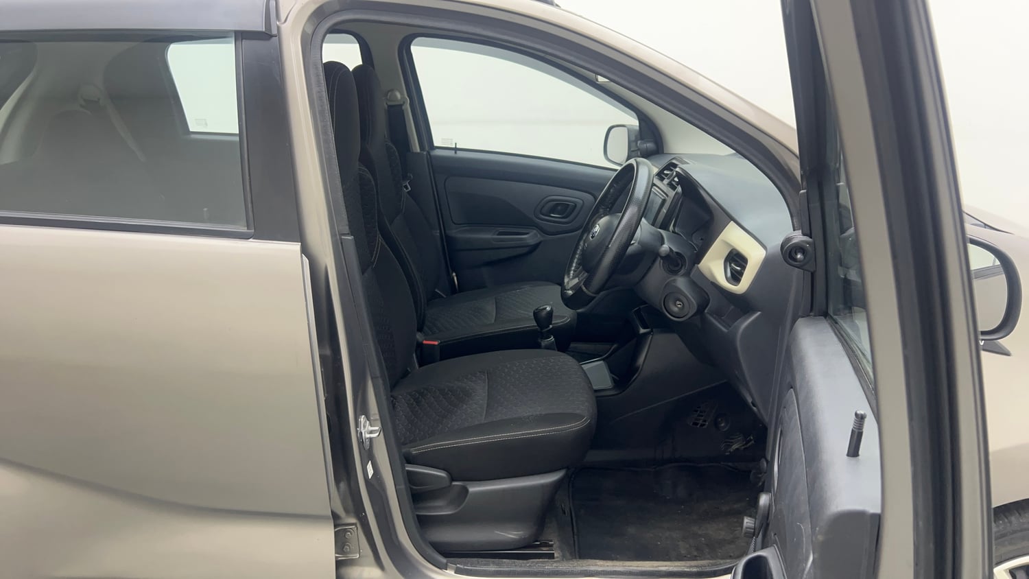 Used 2021 Datsun Redi-GO A Petrol Manual interior RIGHT SIDE FRONT DOOR CABIN VIEW