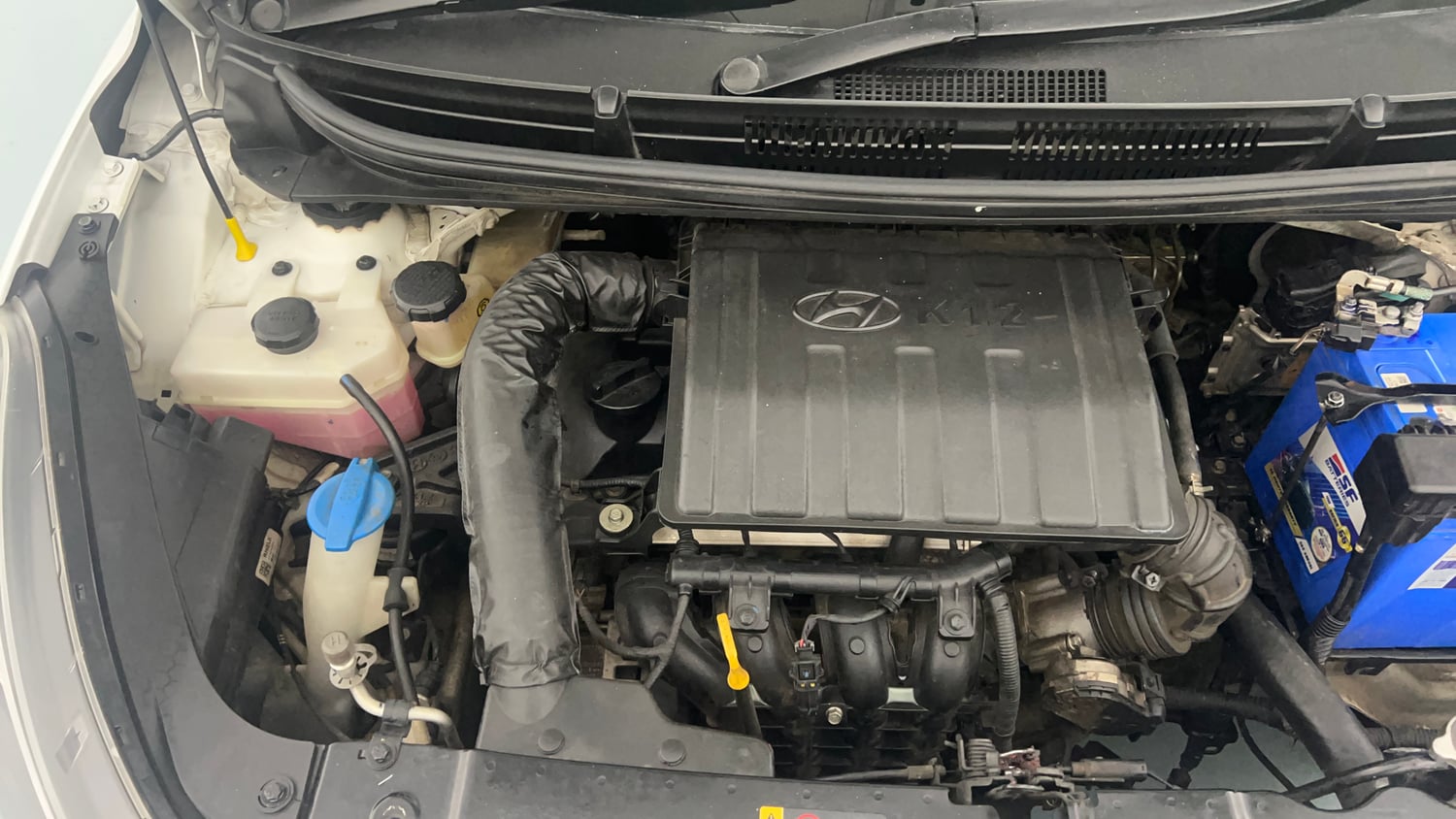 Used 2023 Hyundai Grand i10 Nios Magna 1.2 Kappa VTVT Petrol Manual engine ENGINE RIGHT SIDE VIEW