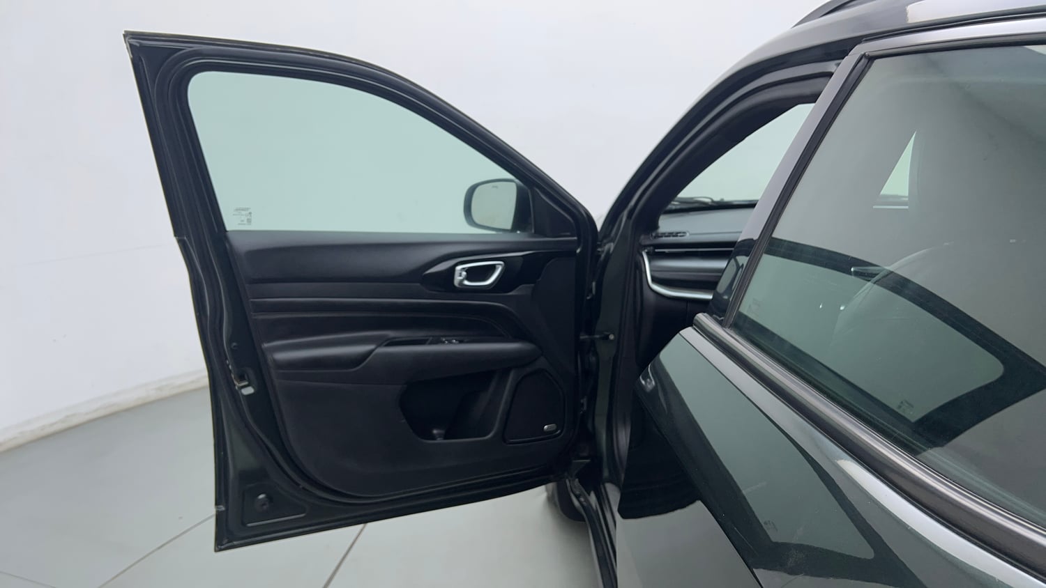 Used 2022 Jeep Compass Model S (O) 1.4 Petrol DCT Petrol Automatic interior LEFT FRONT DOOR OPEN VIEW