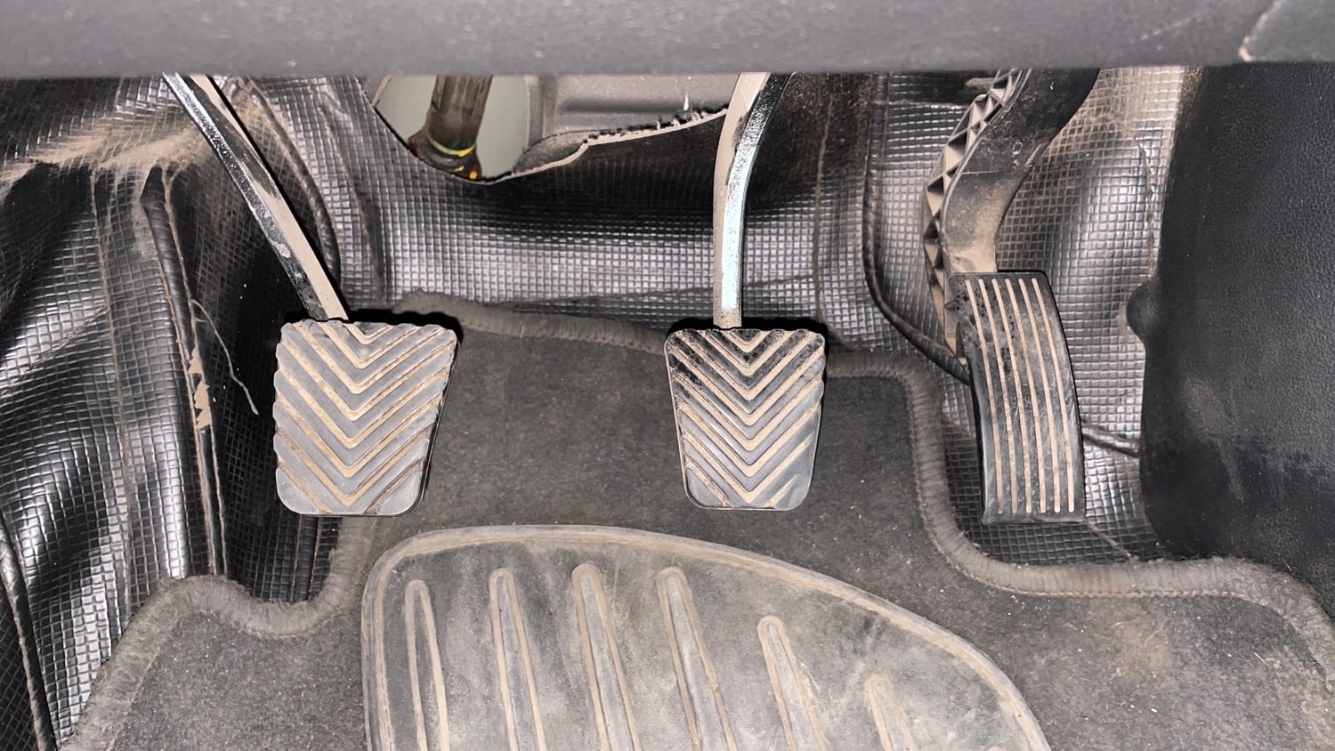 Used 2021 Hyundai Venue SX 1.0 Turbo Petrol Manual interior PEDALS VIEW
