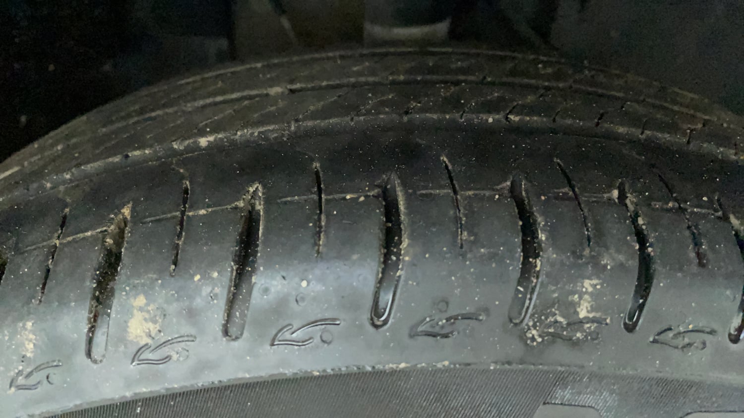 Used 2024 Tata Altroz XZ Plus (S) Dark Edition Petrol Manual tyres RIGHT FRONT TYRE TREAD VIEW