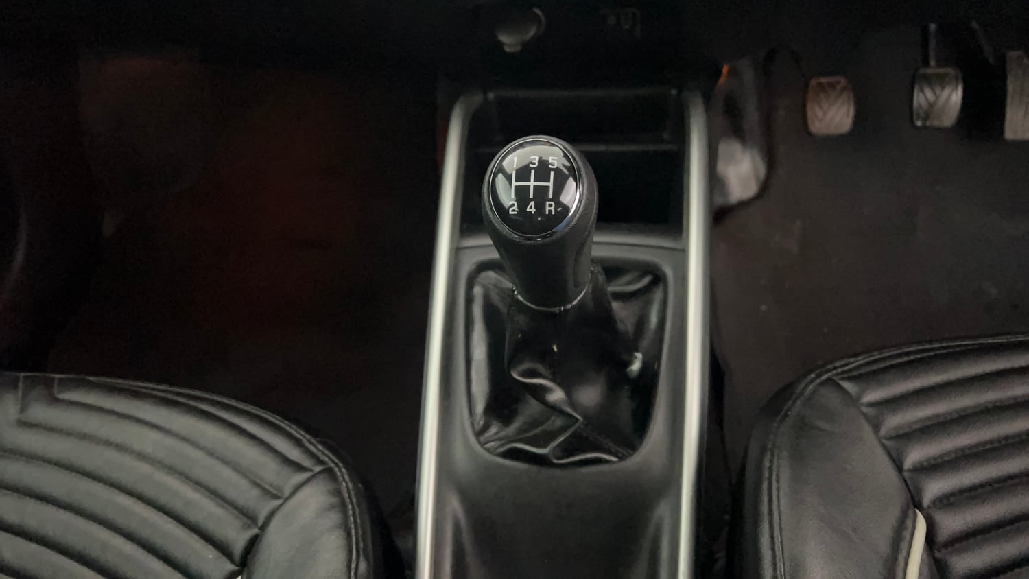 Used 2018 Maruti Suzuki Baleno Alpha 1.2 Petrol Manual interior GEAR  KNOB VIEW
