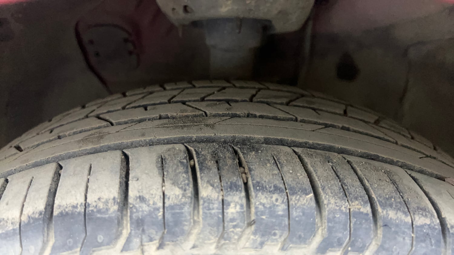 Used 2023 Hyundai New i20 Asta (O) 1.2 IVT Petrol Automatic tyres LEFT FRONT TYRE TREAD VIEW