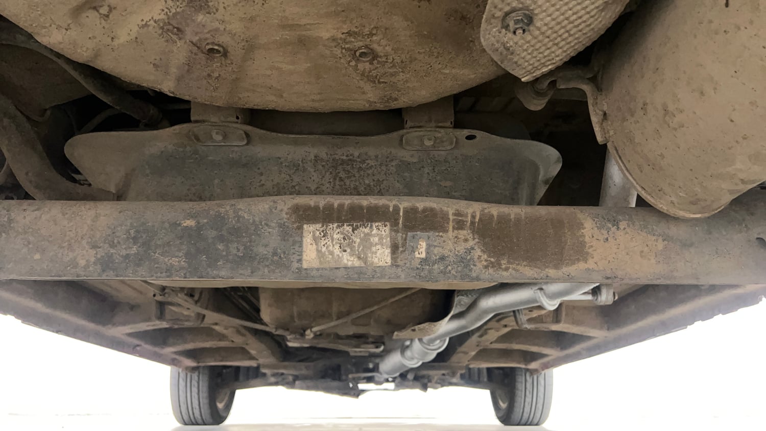 Used 2018 Mahindra KUV100 NXT K8 6 STR Petrol Manual extra REAR UNDERBODY VIEW (TAKEN FROM REAR)