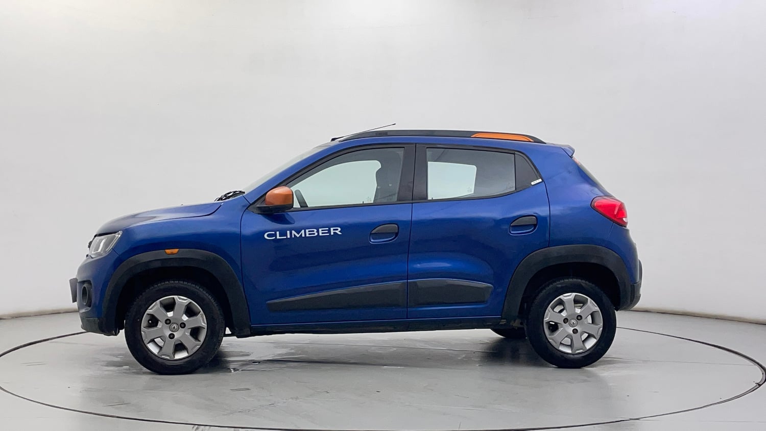 Used 2017 Renault Kwid CLIMBER 1.0 Petrol Manual exterior LEFT SIDE VIEW