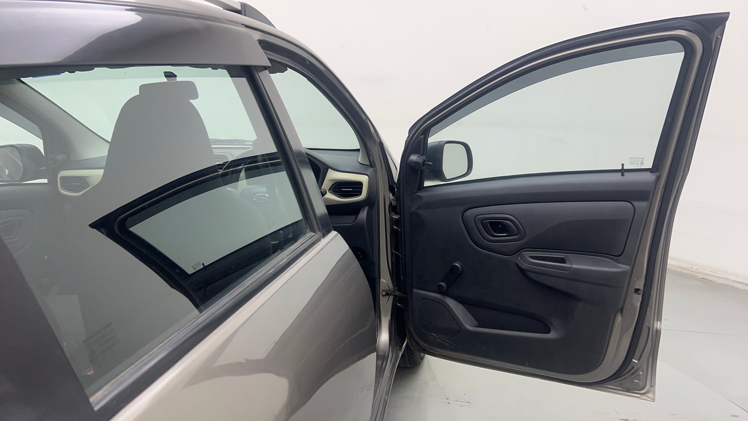 Used 2021 Datsun Redi-GO A Petrol Manual interior RIGHT FRONT DOOR OPEN VIEW