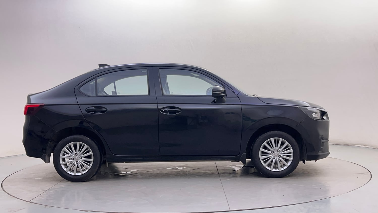 Used 2025 Honda Amaze VX 1.2 Petrol CVT Petrol Automatic exterior RIGHT SIDE VIEW