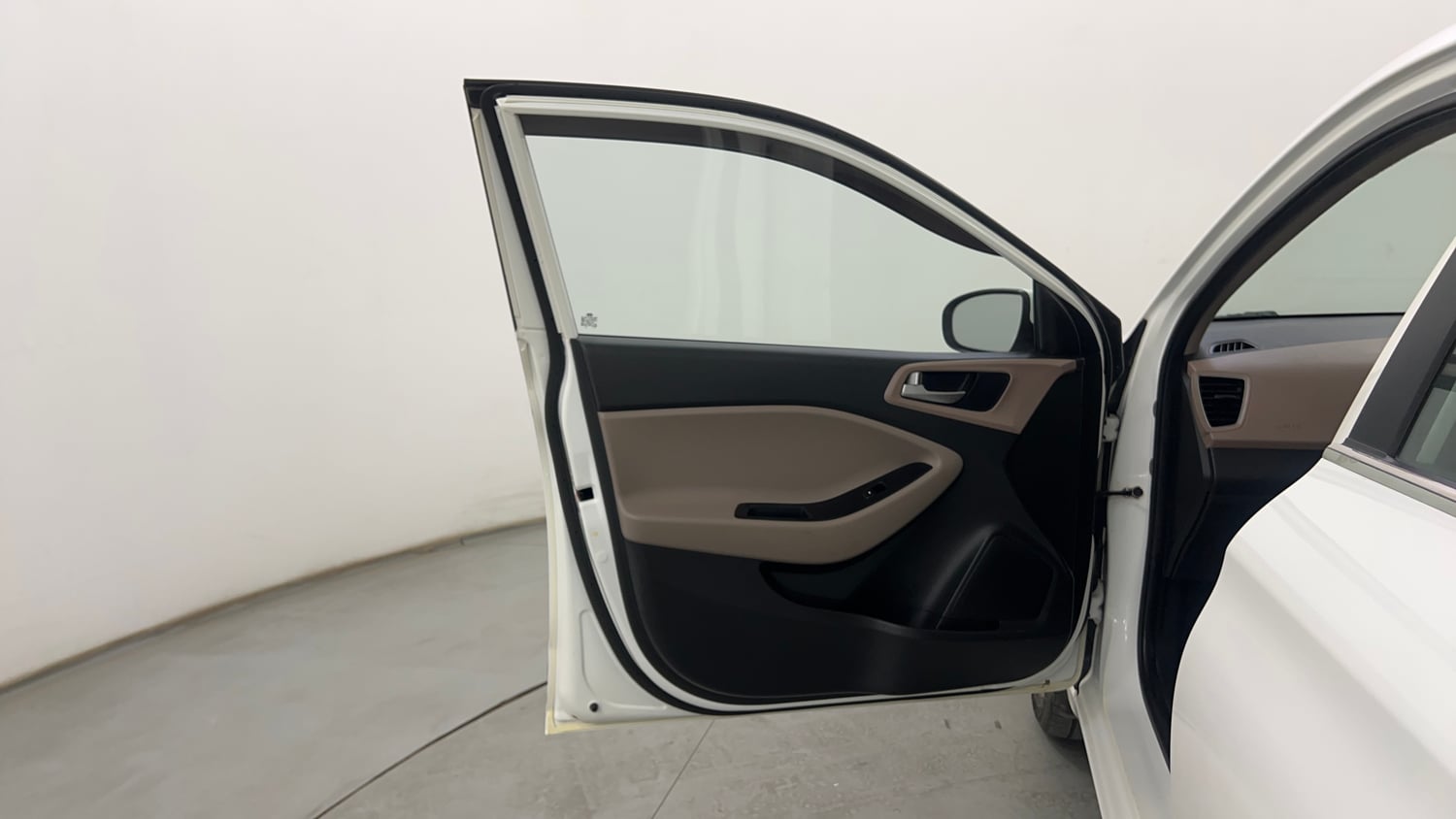 Used 2020 Hyundai Elite i20 Asta 1.2 (O) Petrol Manual interior LEFT FRONT DOOR OPEN VIEW
