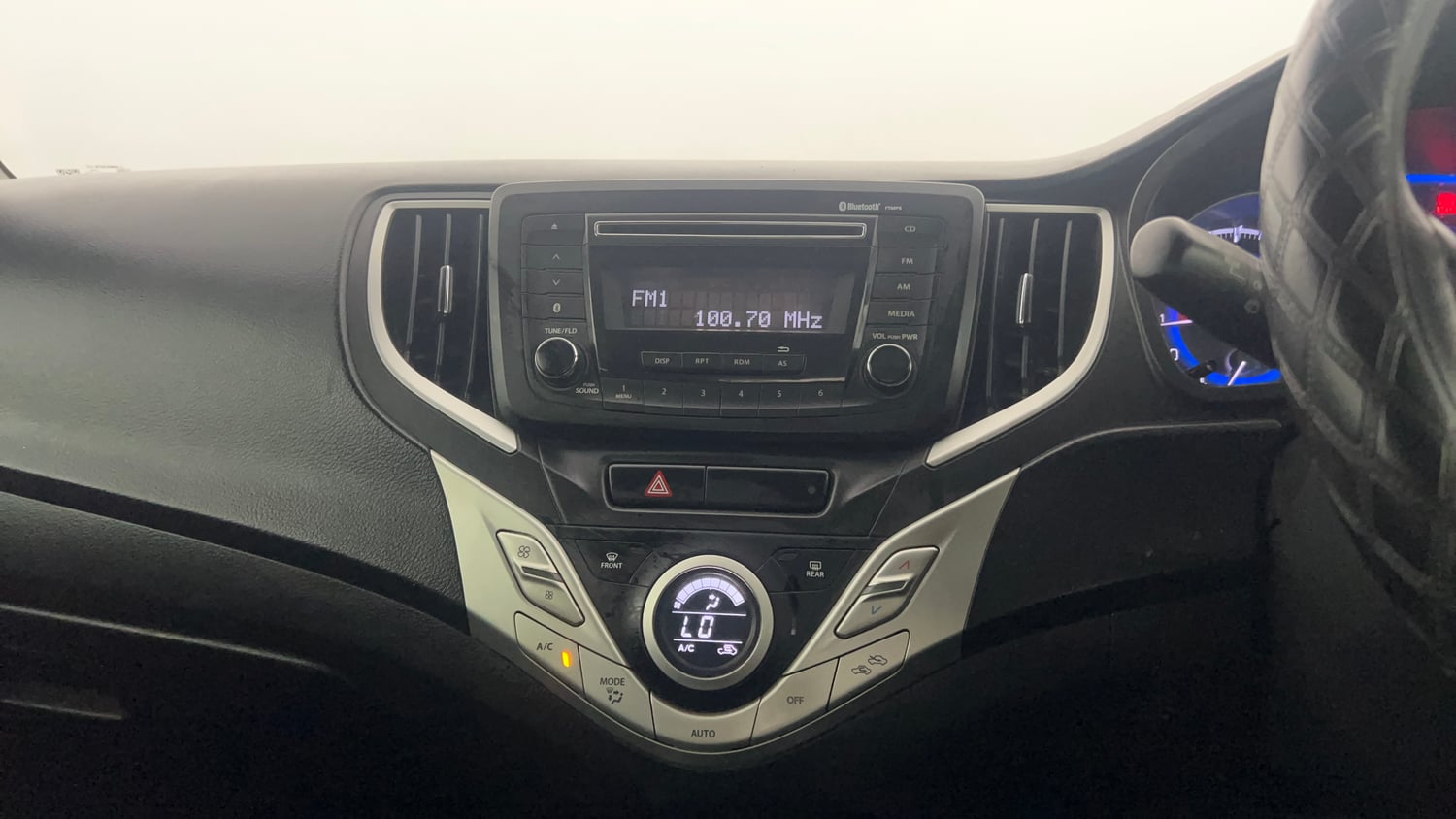 Used 2017 Maruti Suzuki Baleno Zeta 1.2 Petrol Manual interior MUSIC SYSTEM & AC CONTROL VIEW