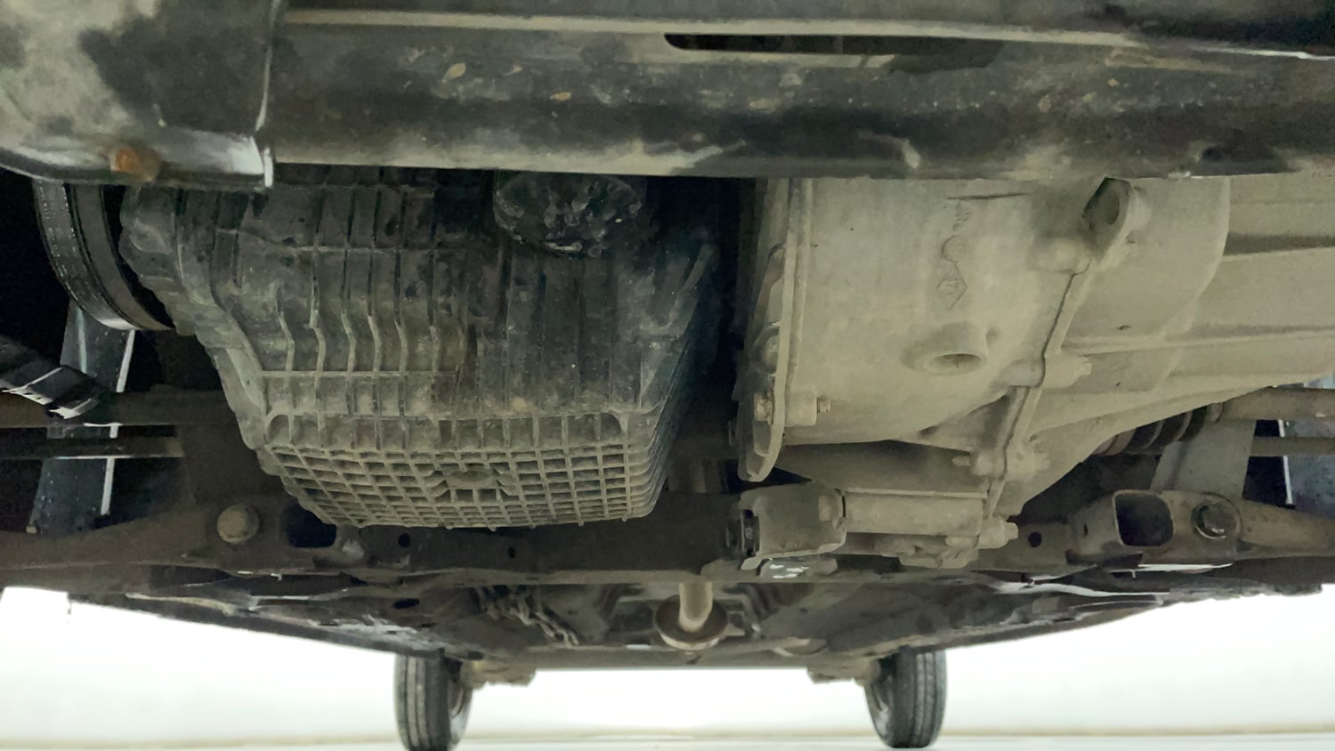 Used 2017 Renault Kwid CLIMBER 1.0 Petrol Manual extra FRONT LEFT UNDERBODY VIEW