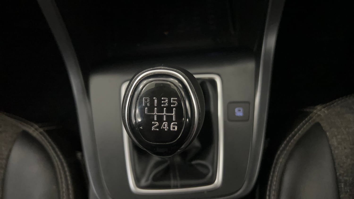 Used 2022 Hyundai Creta SX 1.5 Petrol Petrol Manual interior GEAR  KNOB VIEW