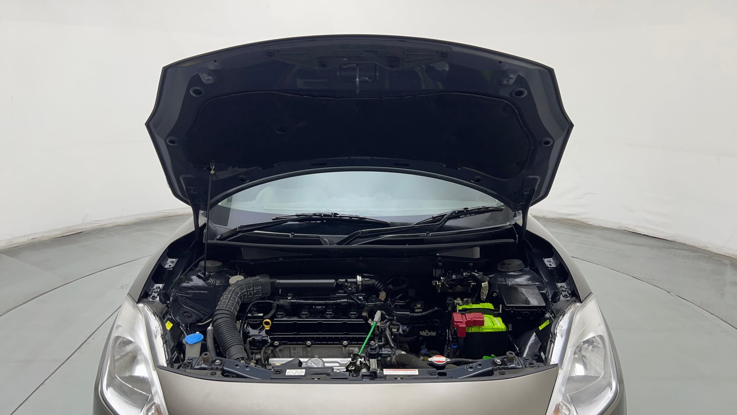 Used 2021 Maruti Suzuki Swift VXi Petrol Manual engine ENGINE & BONNET OPEN FRONT VIEW