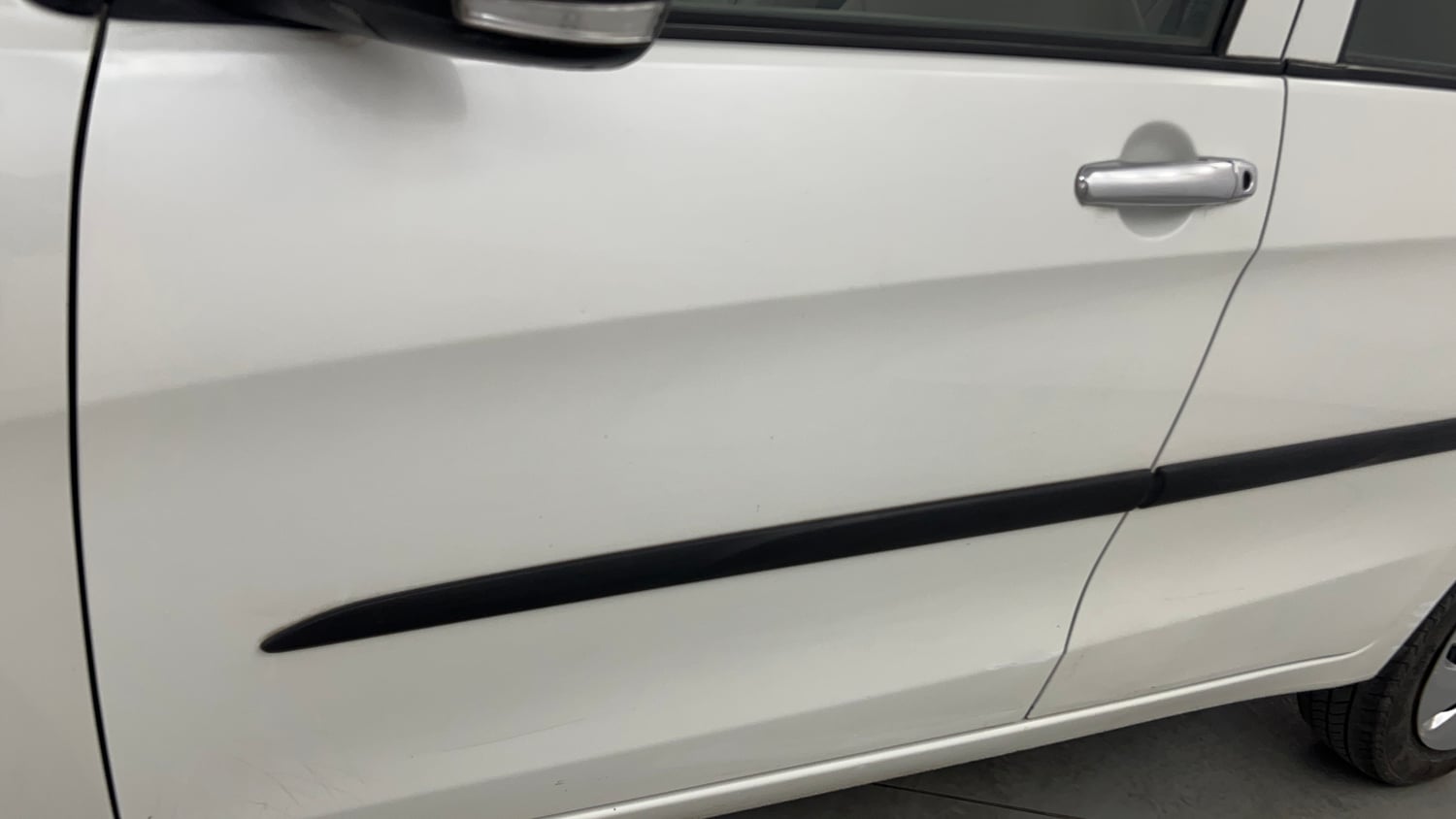 Used 2017 Maruti Suzuki Celerio VXi AMT Petrol Automatic dents MINOR SCRATCH