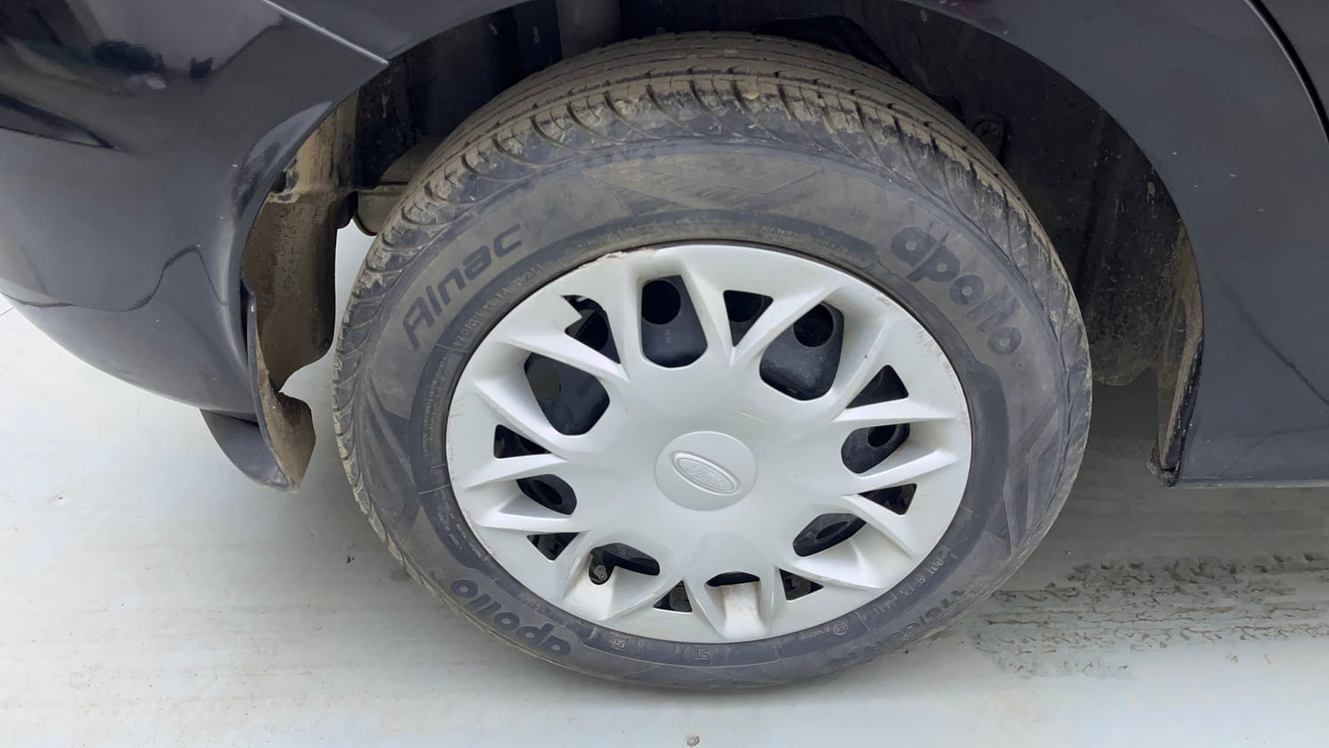 Used 2018 Ford Figo Aspire Trend 1.2 Ti-VCT Petrol Manual tyres RIGHT REAR TYRE RIM VIEW