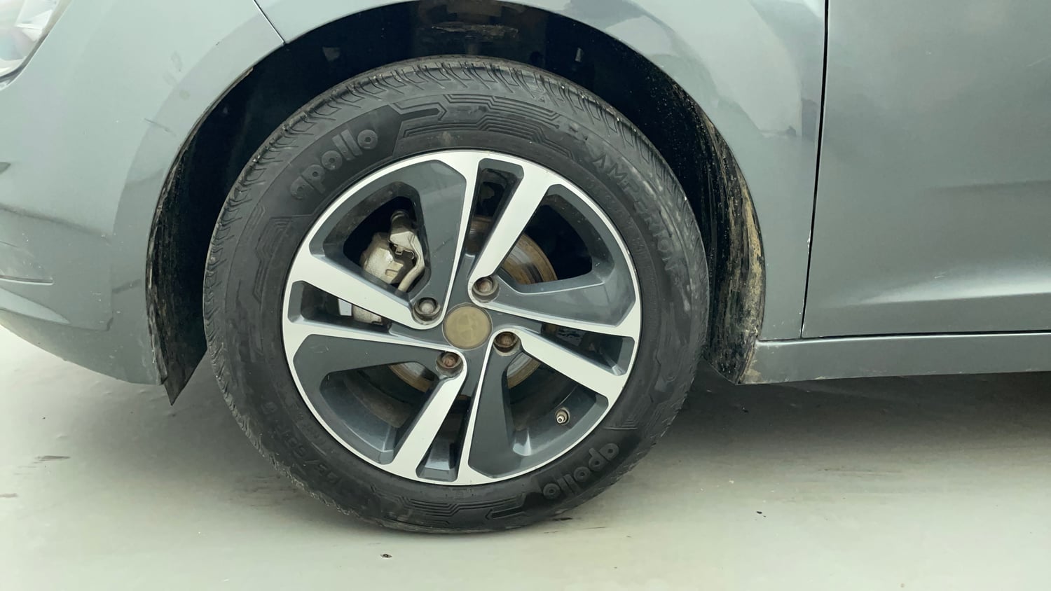Used 2021 Tata Altroz XZ Diesel Diesel Manual tyres LEFT FRONT TYRE RIM VIEW
