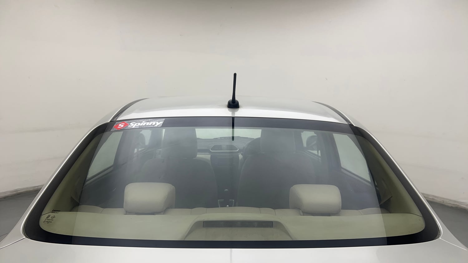 Used 2017 Maruti Suzuki Dzire VXi Petrol Manual exterior BACK WINDSHIELD VIEW