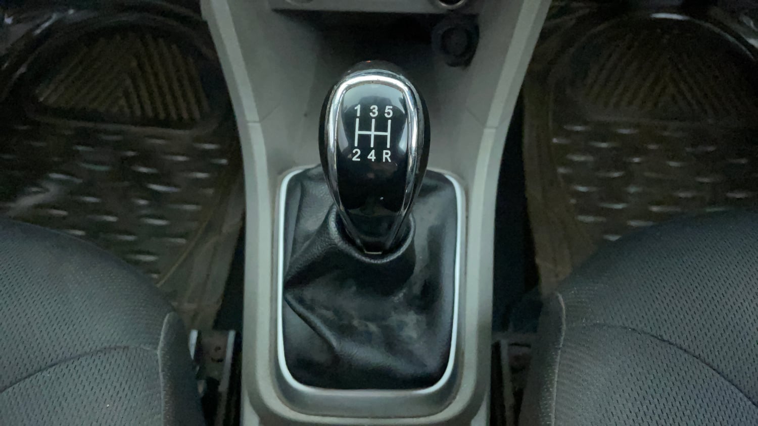 Used 2016 Tata Tiago Revotron XZ Petrol Manual interior GEAR  KNOB VIEW