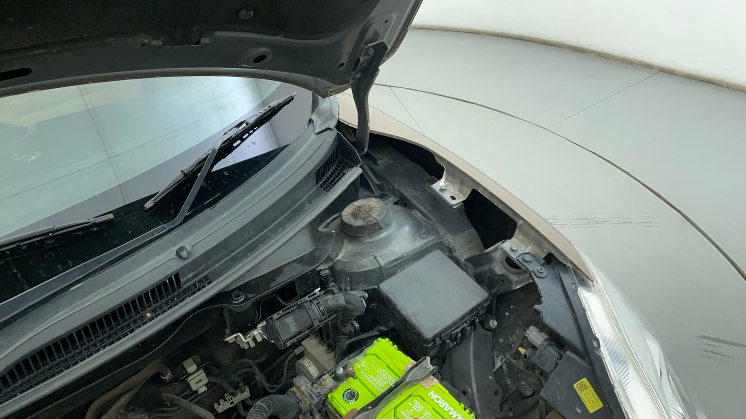 Used 2017 Maruti Suzuki Dzire VXi Petrol Manual engine ENGINE LEFT SIDE HINGE & APRON VIEW